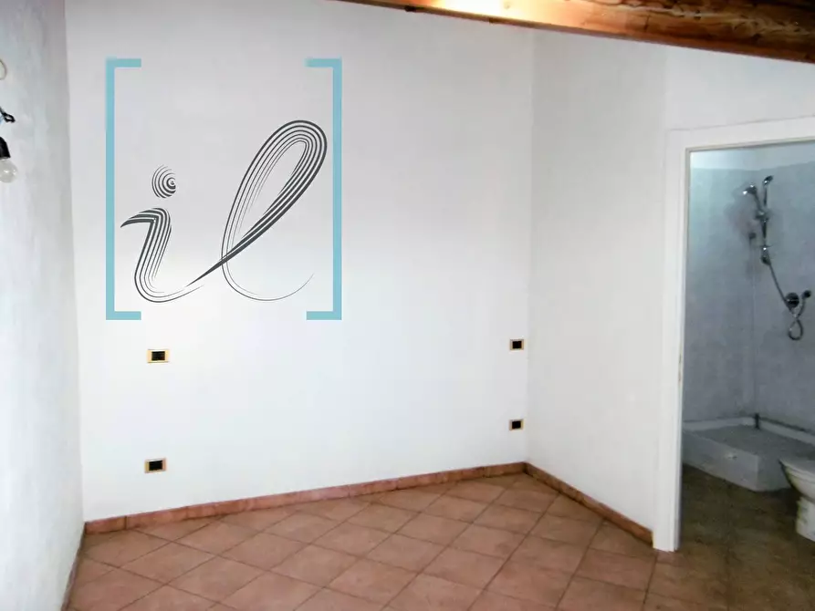 Immagine 8 di Appartamento in vendita  in Via De Filippi a Armo