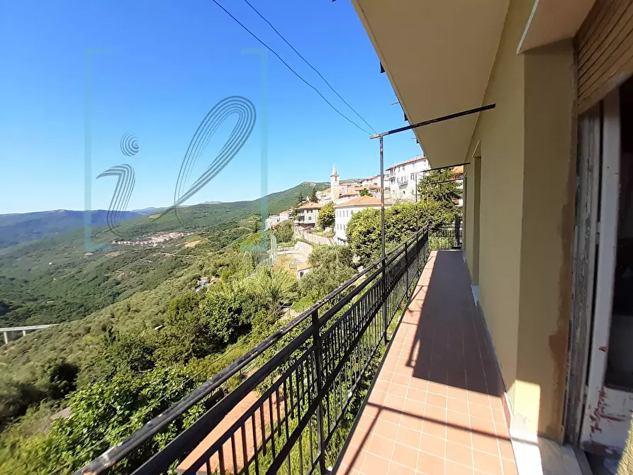 Immagine 12 di Casa indipendente in vendita  in Cesio a Cesio