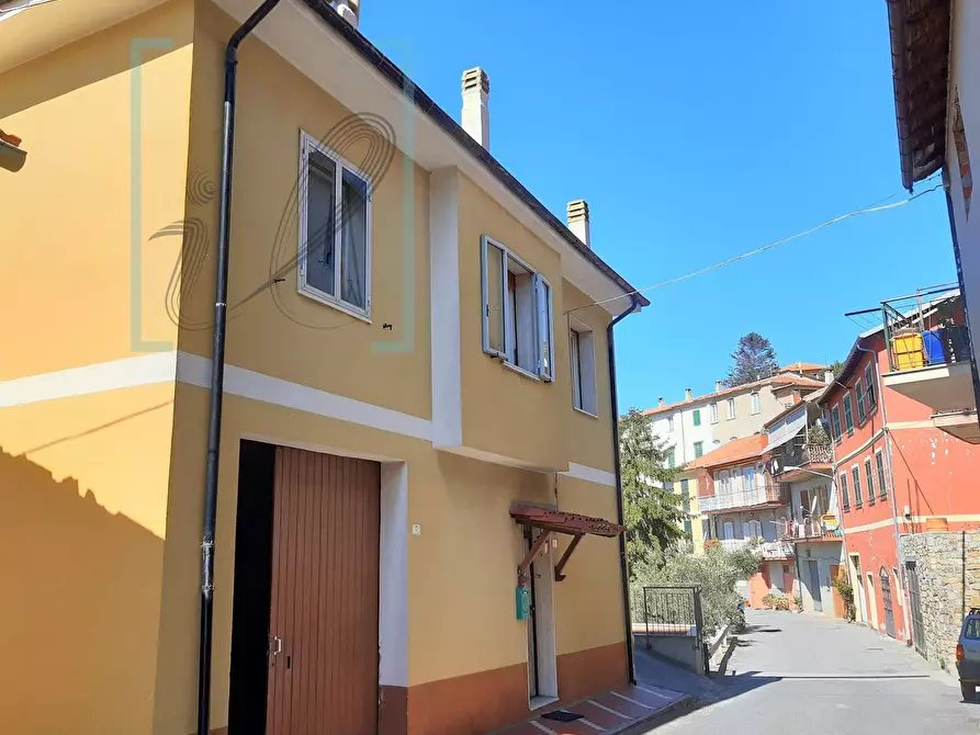 Immagine 3 di Casa indipendente in vendita  in Cesio a Cesio