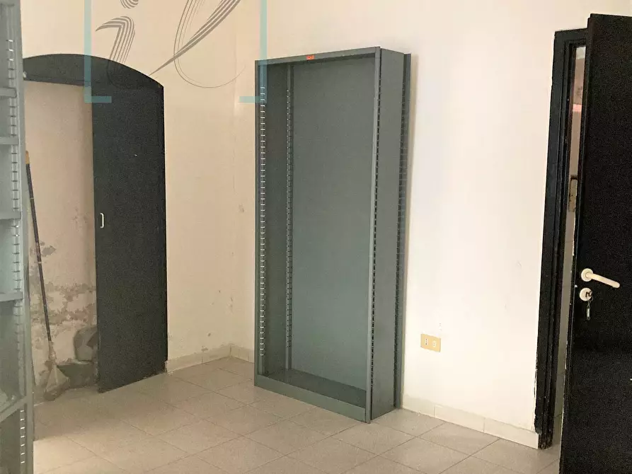 Immagine 13 di Ufficio in vendita  in via genova a Albenga