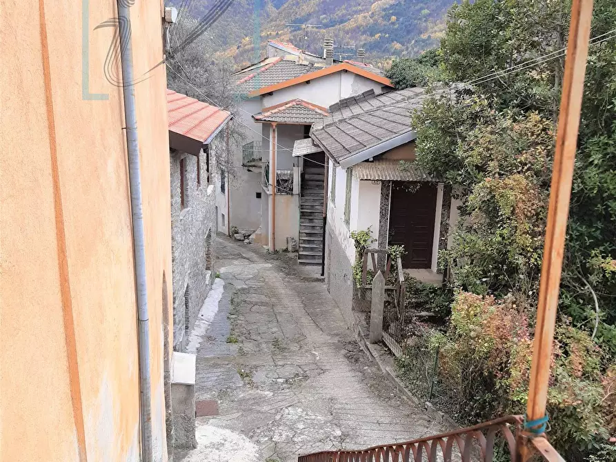 Immagine 20 di Rustico / casale in vendita  in via IV NOVEMBRE a Pornassio
