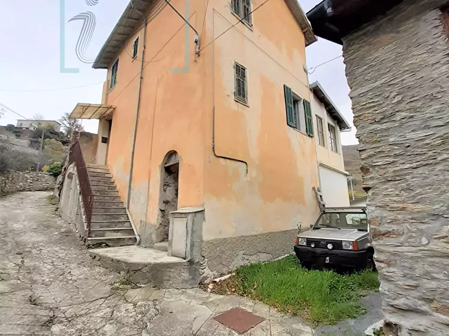 Immagine 42 di Rustico / casale in vendita  in via IV NOVEMBRE a Pornassio
