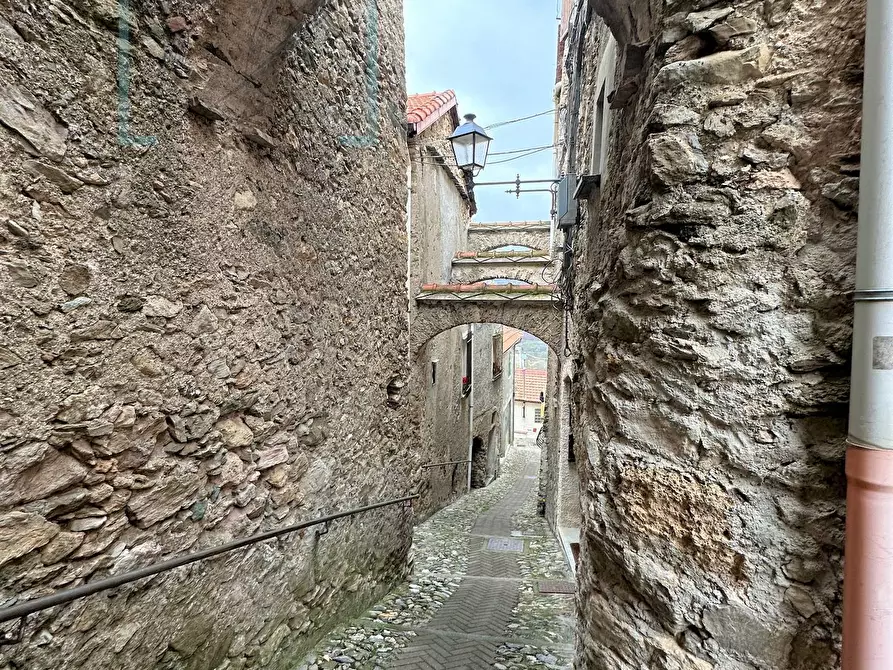 Immagine 42 di Rustico / casale in vendita  in via cuneo a Balestrino