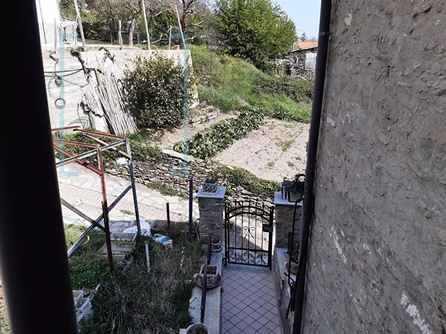 Immagine 40 di Rustico / casale in vendita  in via capitolo a Onzo