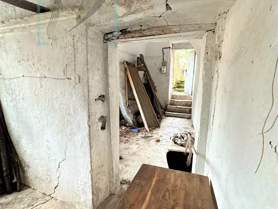 Immagine 23 di Rustico / casale in vendita  in via IV Novembre a Castelbianco