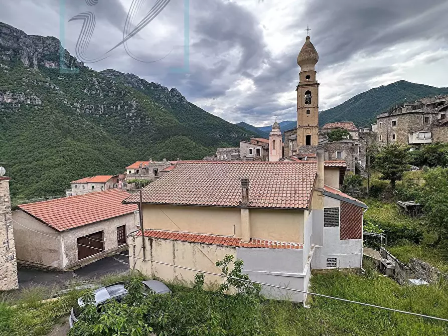 Immagine 27 di Rustico / casale in vendita  in via IV Novembre a Castelbianco