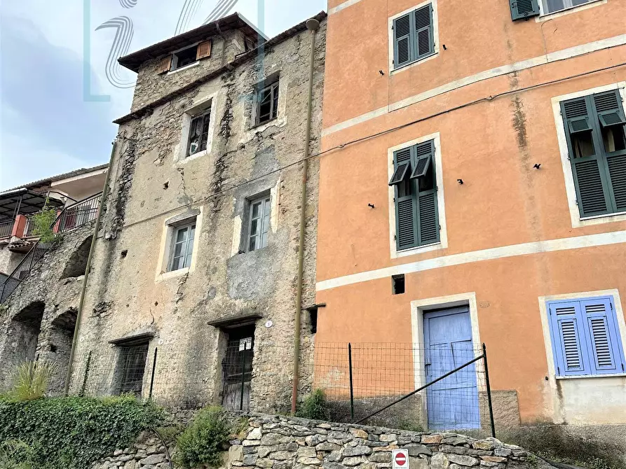 Immagine 11 di Rustico / casale in vendita  in via IV Novembre a Castelbianco