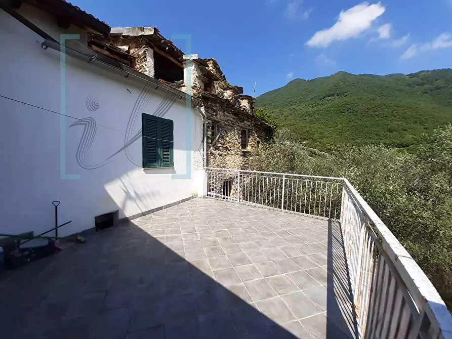 Immagine 1 di Rustico / casale in vendita  in località case soprane a Pieve Di Teco