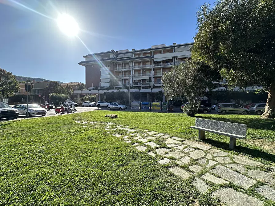Immagine 1 di Appartamento in vendita  in Via del Rogetto a Albenga