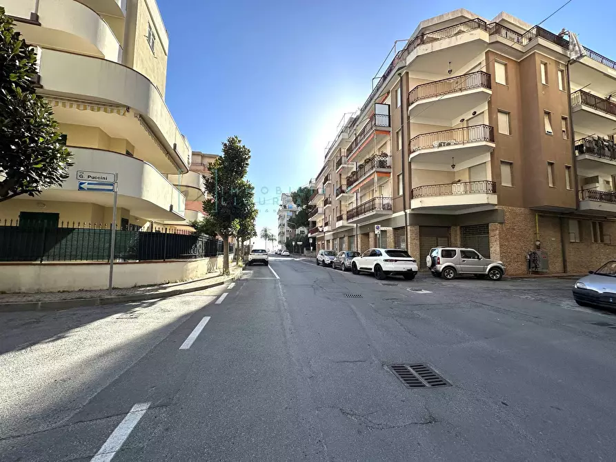 Immagine 1 di Appartamento in vendita  in Via Venezia a Albenga