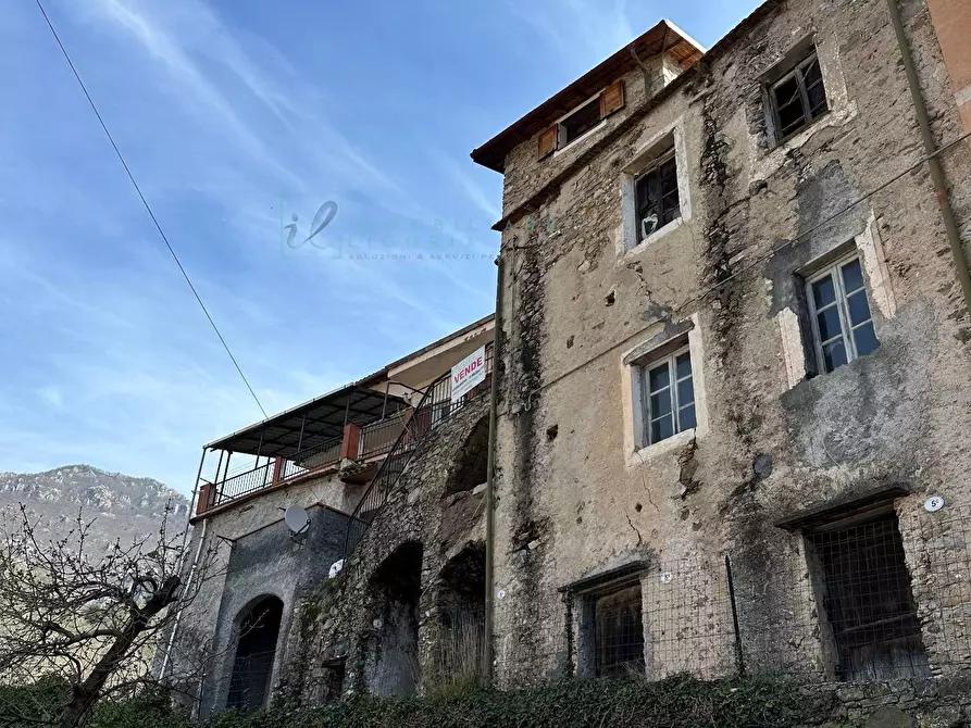 Immagine 13 di Rustico / casale in vendita  in via IV Novembre a Castelbianco
