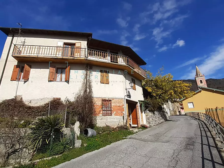 Immagine 1 di Casa indipendente in vendita  in via piazza della chiesa a Cosio D'arroscia