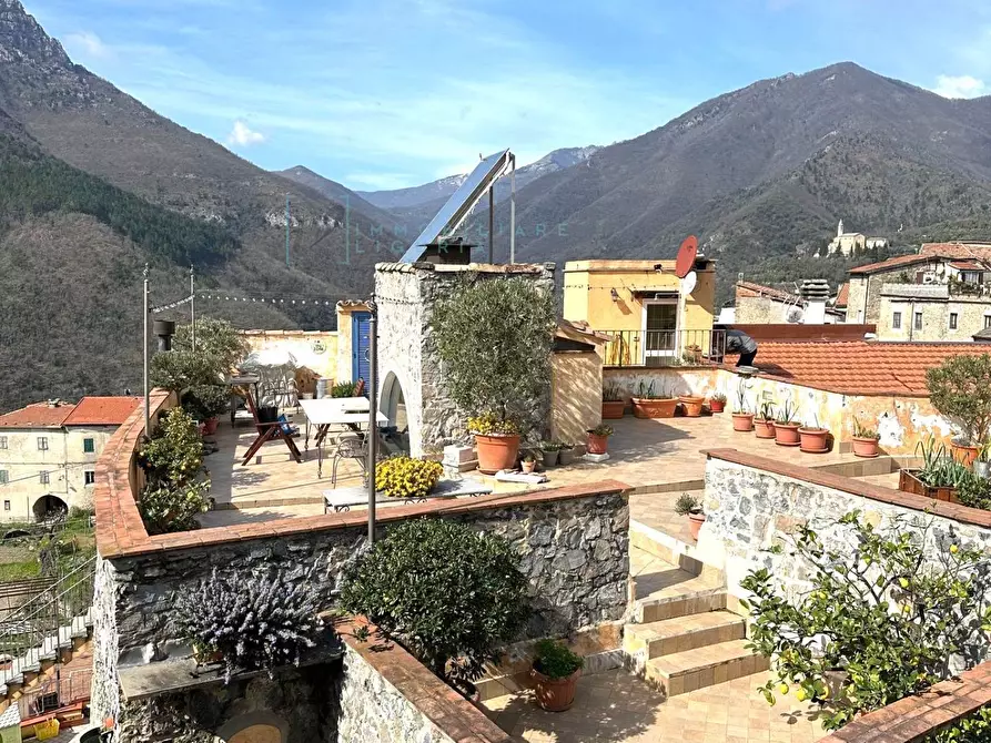 Immagine 22 di Rustico / casale in vendita  in Via IV novembre a Castelbianco