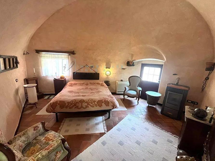 Immagine 12 di Rustico / casale in vendita  in Via IV novembre a Castelbianco