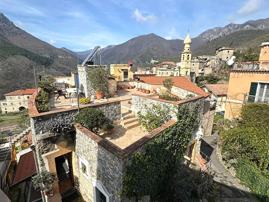 Immagine 26 di Rustico / casale in vendita  in Via IV novembre a Castelbianco