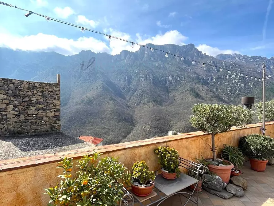 Immagine 27 di Rustico / casale in vendita  in Via IV novembre a Castelbianco