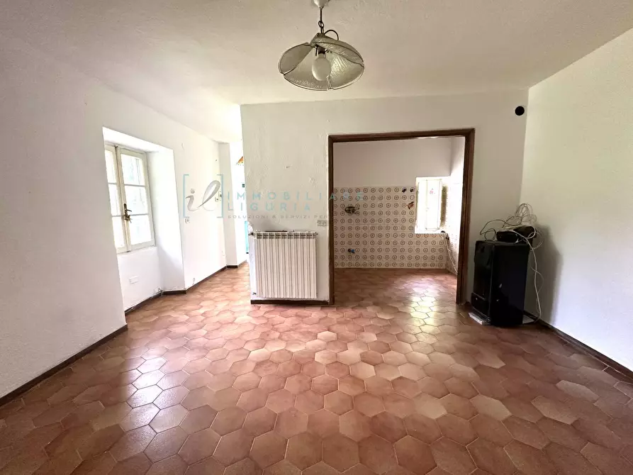 Immagine 33 di Rustico / casale in vendita  in Via Pennavaire a Castelbianco