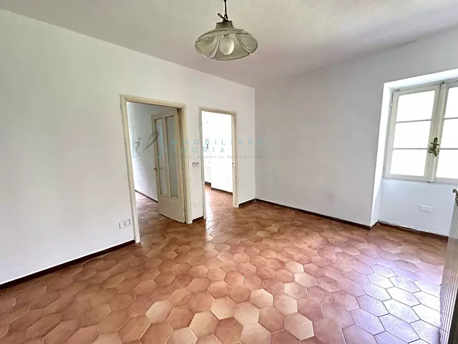 Immagine 37 di Rustico / casale in vendita  in Via Pennavaire a Castelbianco