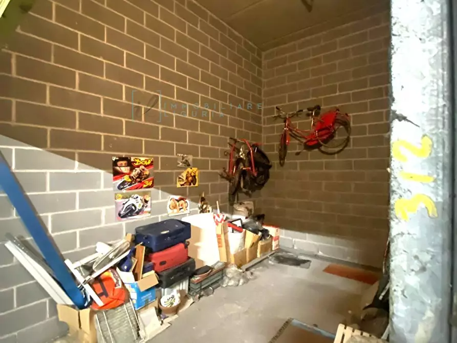 Immagine 4 di Box auto in vendita  in regione bagnoli a Albenga