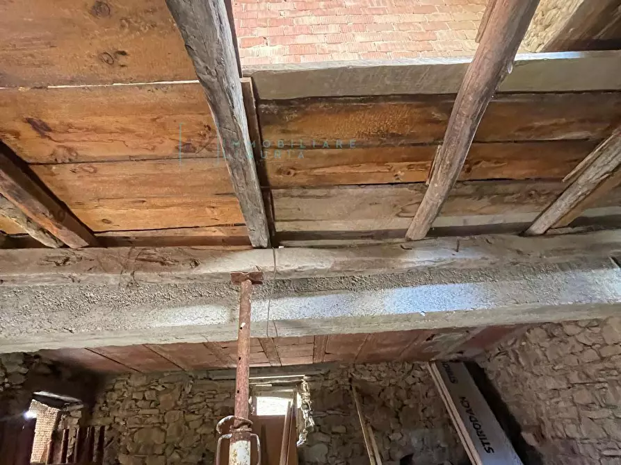 Immagine 12 di Rustico / casale in vendita  in frazione paravenna a Garlenda