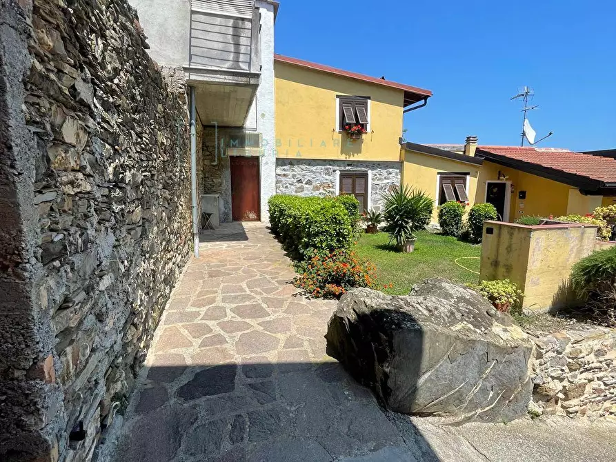 Immagine 14 di Rustico / casale in vendita  in frazione paravenna a Garlenda