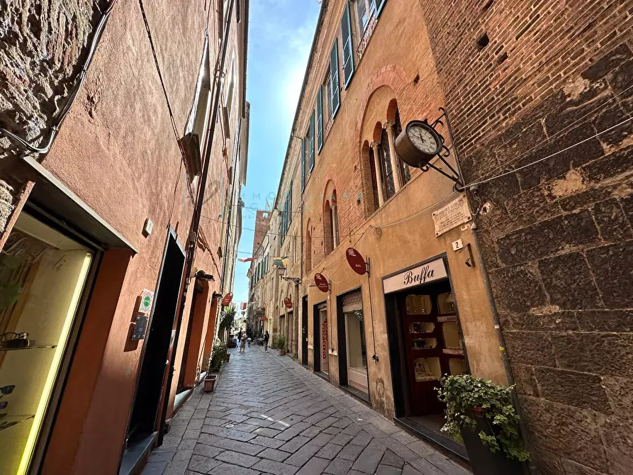 Immagine 43 di Appartamento in vendita  in Via Medagli d'Oro a Albenga