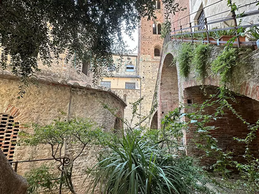 Immagine 47 di Appartamento in vendita  in Via Medagli d'Oro a Albenga