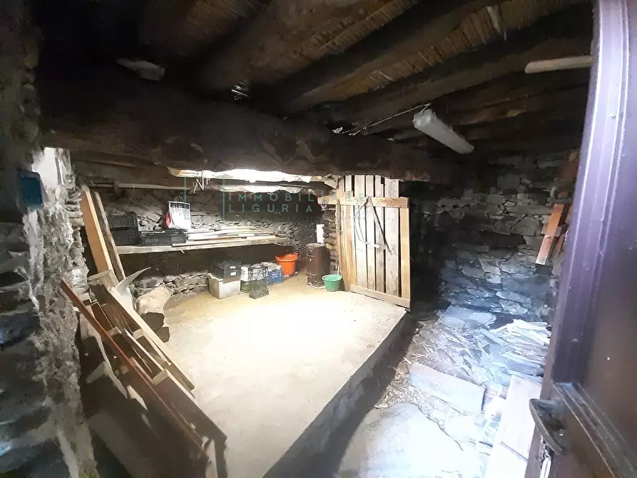 Immagine 31 di Casa indipendente in vendita  in via canadà a Rezzo