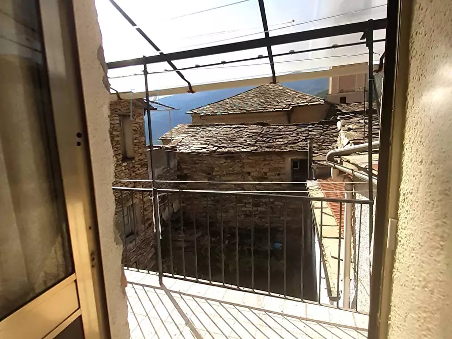 Immagine 10 di Casa indipendente in vendita  in via canadà a Rezzo