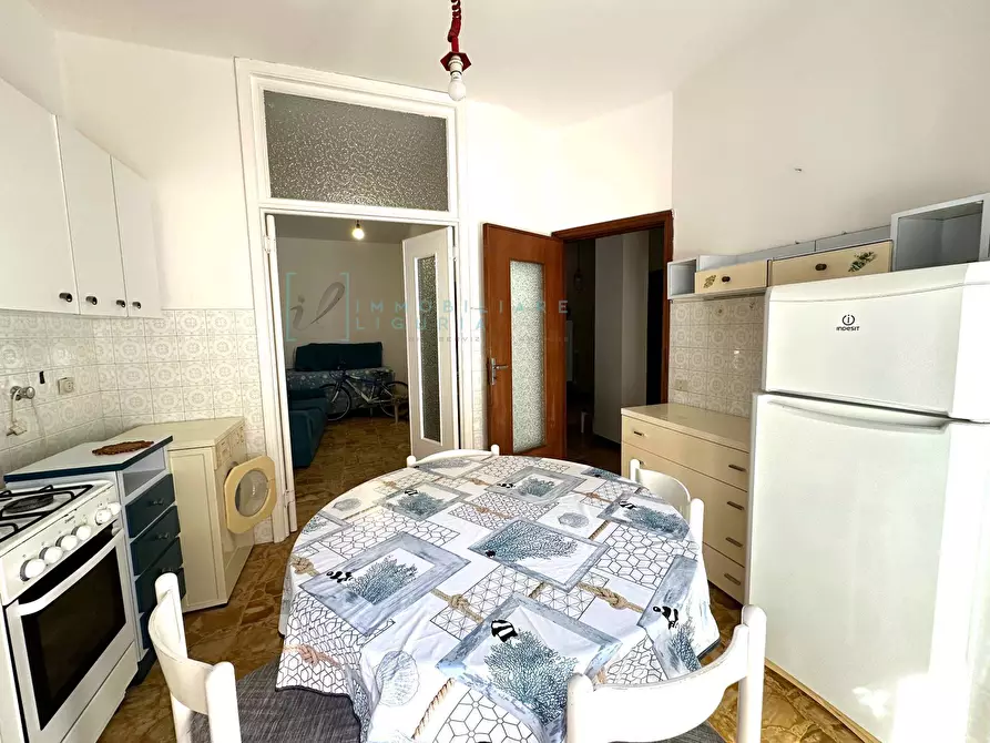 Immagine 13 di Appartamento in vendita  in via patrioti a Albenga
