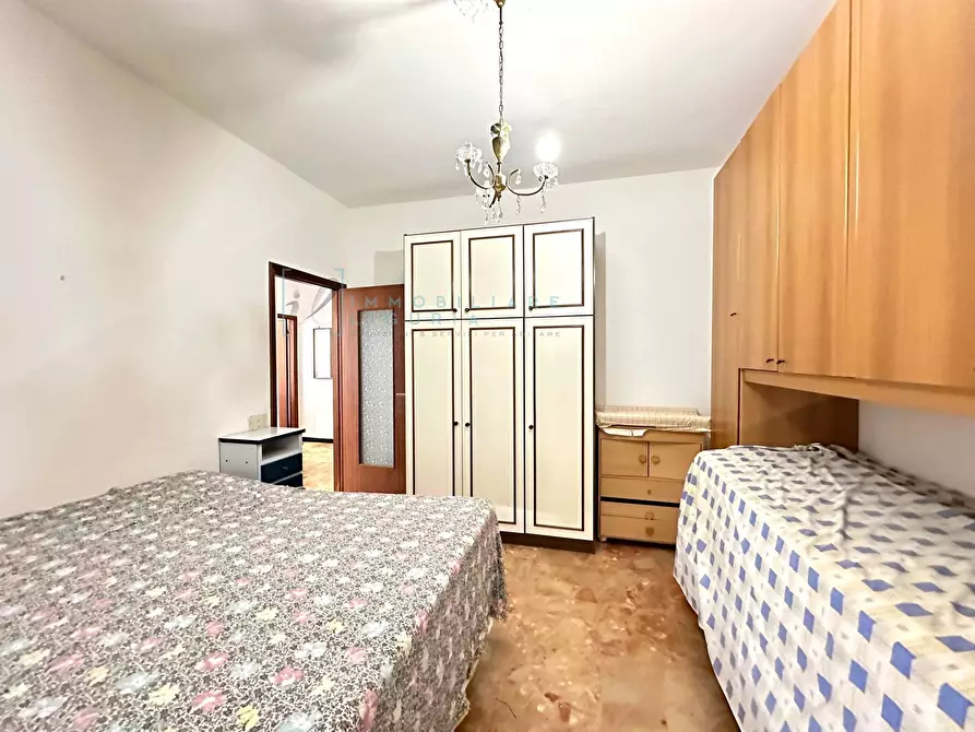 Immagine 18 di Appartamento in vendita  in via patrioti a Albenga