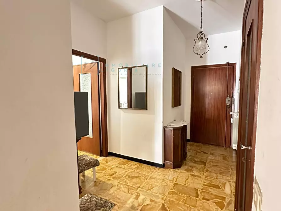 Immagine 5 di Appartamento in vendita  in via patrioti a Albenga