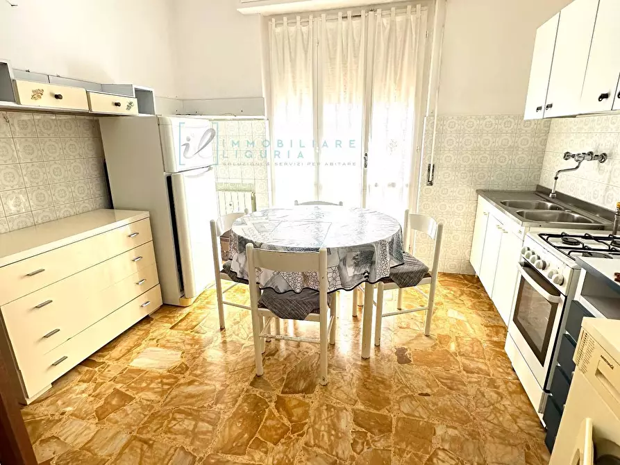 Immagine 14 di Appartamento in vendita  in via patrioti a Albenga