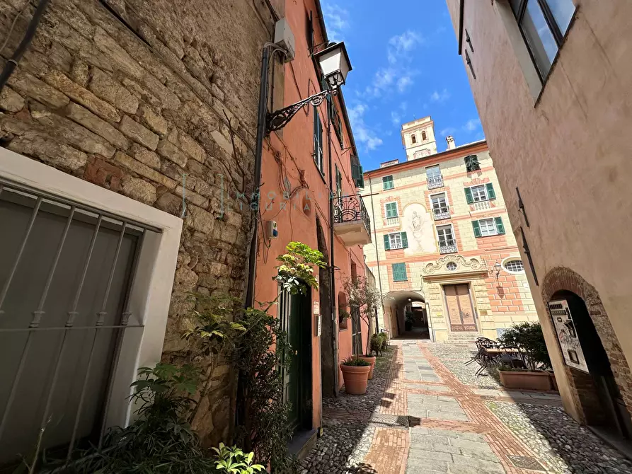 Immagine 44 di Appartamento in vendita  in piazza rossi a Albenga