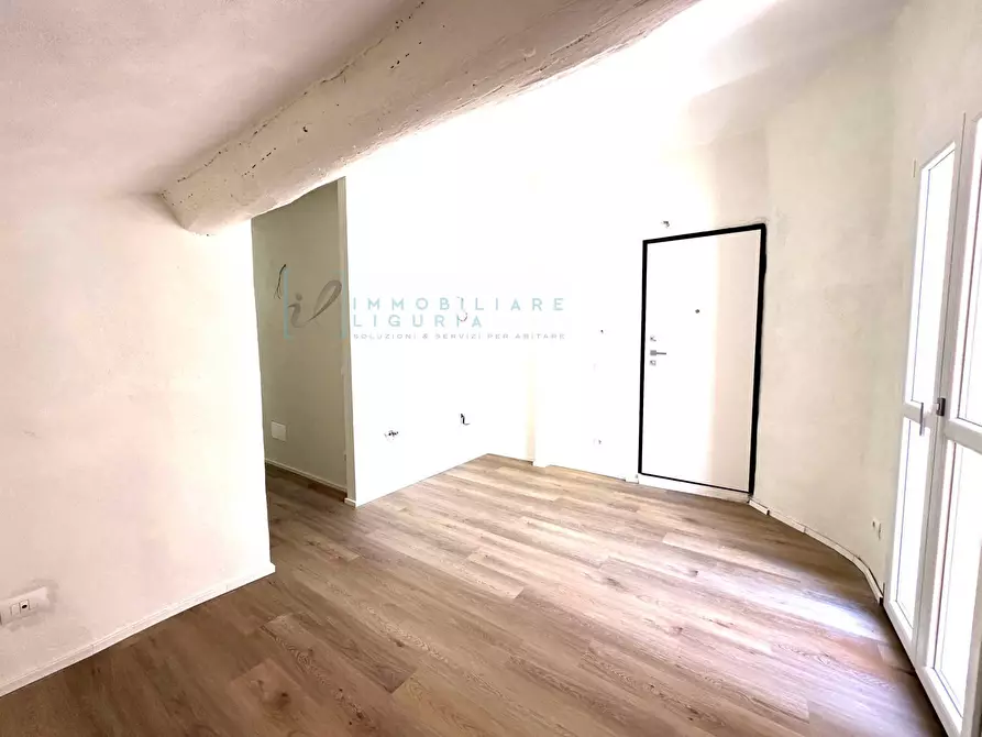 Immagine 11 di Appartamento in vendita  in piazza rossi a Albenga