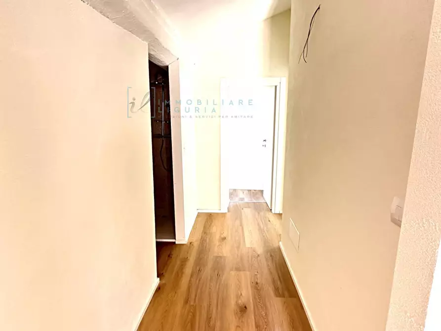 Immagine 15 di Appartamento in vendita  in piazza rossi a Albenga