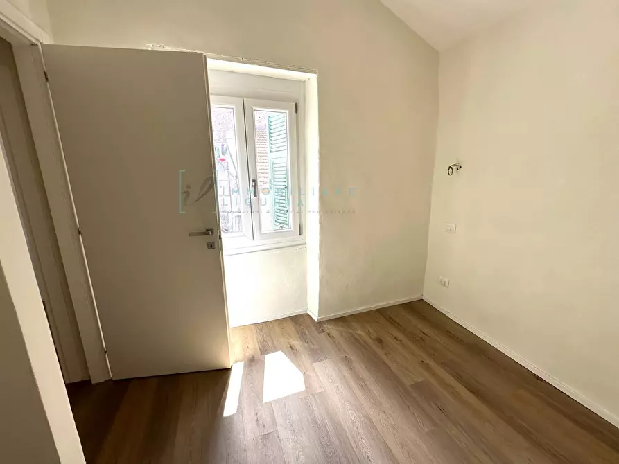 Immagine 18 di Appartamento in vendita  in piazza rossi a Albenga