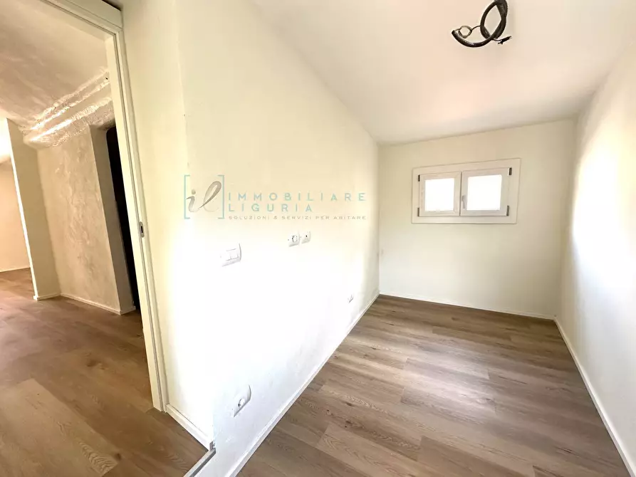 Immagine 23 di Appartamento in vendita  in piazza rossi a Albenga