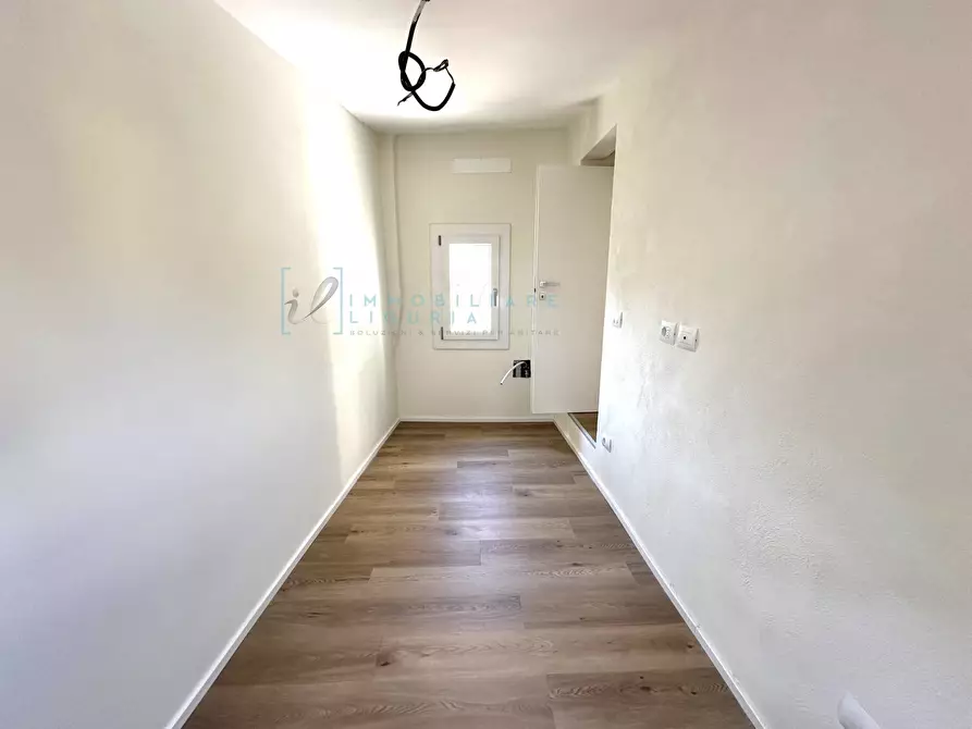 Immagine 24 di Appartamento in vendita  in piazza rossi a Albenga