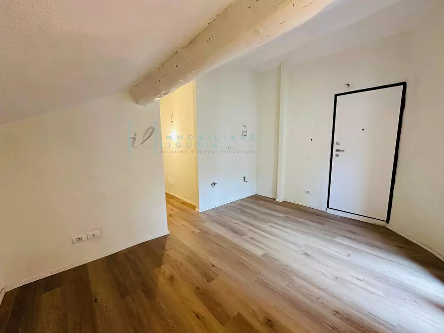 Immagine 4 di Appartamento in vendita  in piazza rossi a Albenga