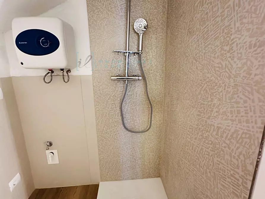 Immagine 22 di Appartamento in vendita  in piazza rossi a Albenga