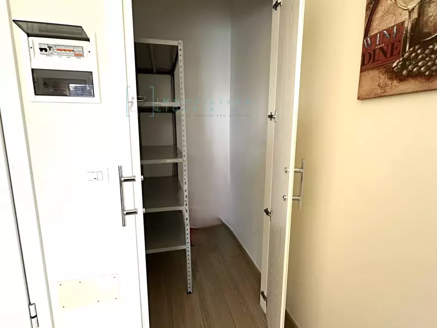 Immagine 10 di Appartamento in vendita  in Via Dalmazia a Albenga