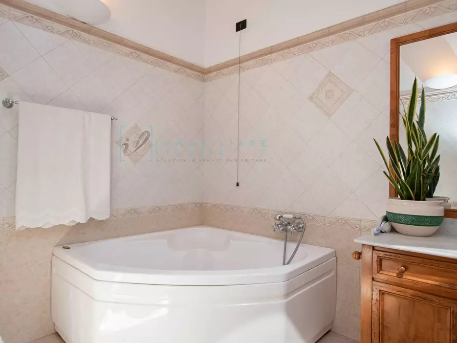 Immagine 28 di Rustico / casale in vendita  in via XXI Aprile a Arnasco