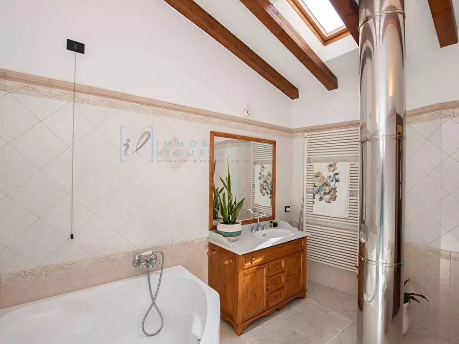 Immagine 29 di Rustico / casale in vendita  in via XXI Aprile a Arnasco