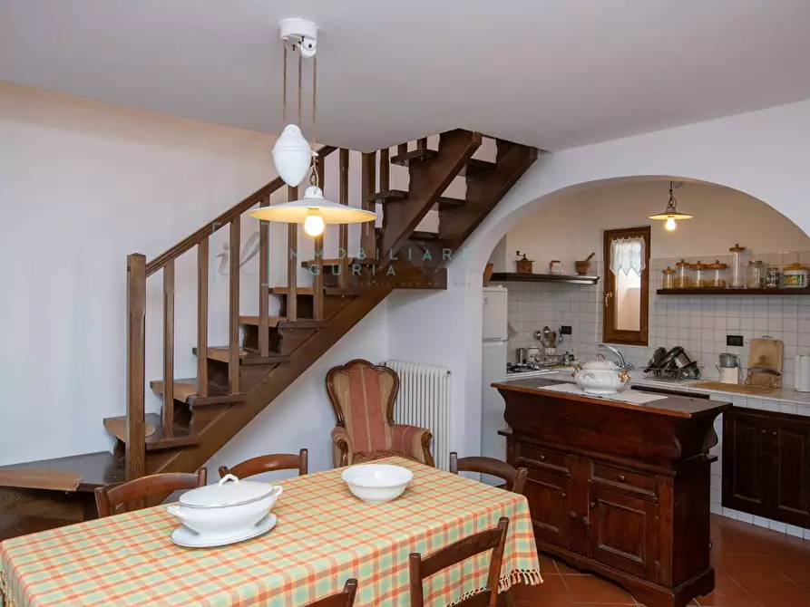 Immagine 10 di Rustico / casale in vendita  in via XXI Aprile a Arnasco