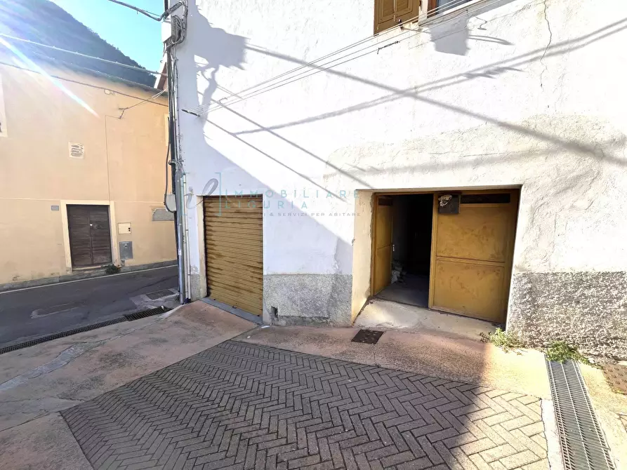 Immagine 16 di Appartamento in vendita  in Piazza Umberto primo a Ranzo