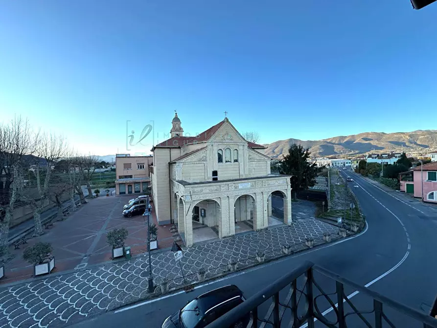 Immagine 33 di Appartamento in vendita  in Viale Pontelungo a Albenga