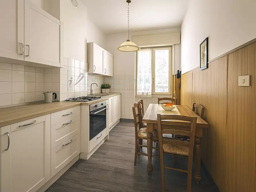 Immagine 2 di Appartamento in vendita  in via savona a Albenga