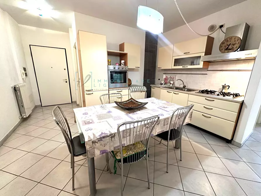 Immagine 16 di Appartamento in vendita  in Via della Costituzione a Albenga