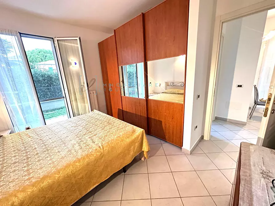 Immagine 21 di Appartamento in vendita  in Via della Costituzione a Albenga